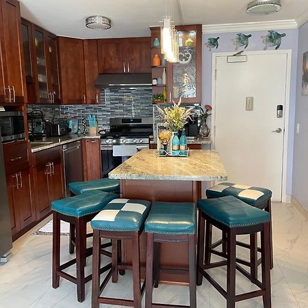 Amazing Waikiki Beach Condo 2Bed2Bath+Free Parking Гонолулу Экстерьер фото